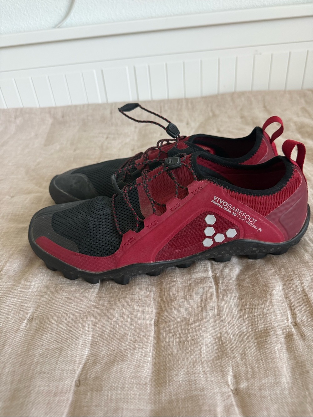 VIVO BAREFOOT Primus Trail SG red and black Size 45 US 12M
